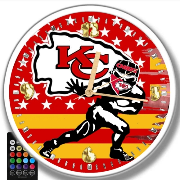 Chiefs football clock - Picture 3 of 3